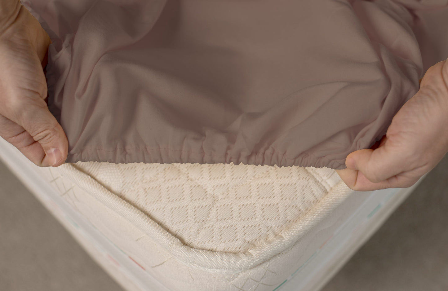 Husa Bumbac Cottone cu elastic 180x200,Maro